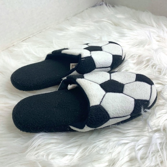 Boys Sz L 1 2 Slippers Soccer 114098 12824504 - Picture 1 of 4
